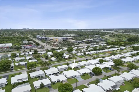 240 NW 25th Court Pompano Beach FL 33064