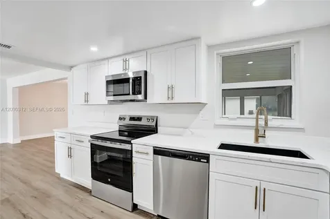 240 NW 25th Court Pompano Beach FL 33064