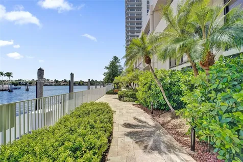 19707 Turnberry Way Aventura FL 33180