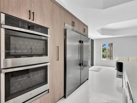 8052 NW 161st Terrace Miami Lakes FL 33016