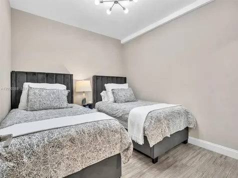 8052 NW 161st Terrace Miami Lakes FL 33016