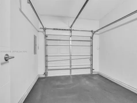 8052 NW 161st Terrace Miami Lakes FL 33016
