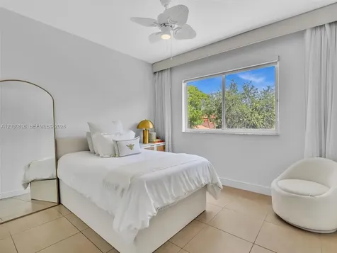 8052 NW 161st Terrace Miami Lakes FL 33016