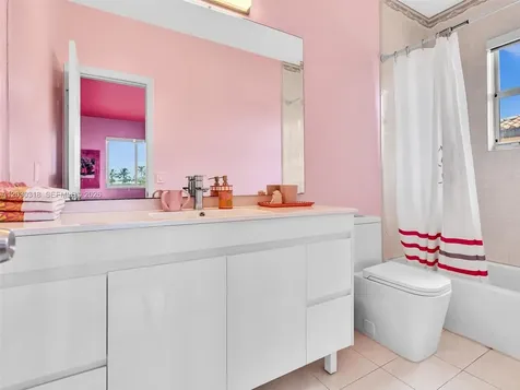 8052 NW 161st Terrace Miami Lakes FL 33016