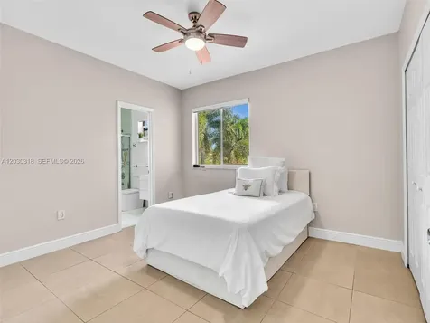 8052 NW 161st Terrace Miami Lakes FL 33016