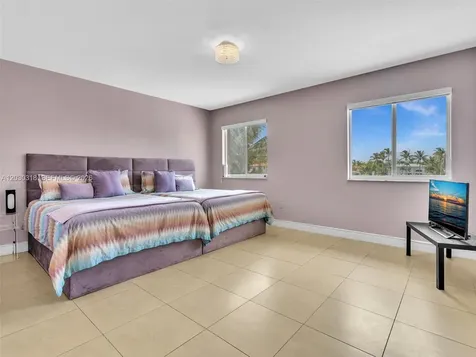8052 NW 161st Terrace Miami Lakes FL 33016