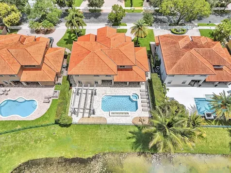 8052 NW 161st Terrace Miami Lakes FL 33016
