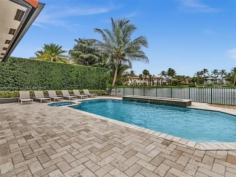 8052 NW 161st Terrace Miami Lakes FL 33016