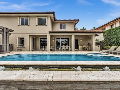 8052 NW 161st Terrace Miami Lakes FL 33016
