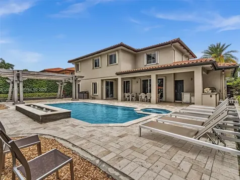 8052 NW 161st Terrace Miami Lakes FL 33016