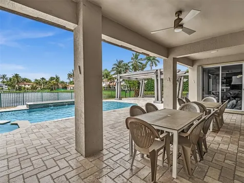 8052 NW 161st Terrace Miami Lakes FL 33016