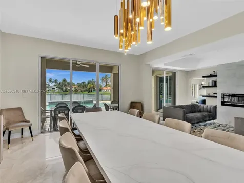 8052 NW 161st Terrace Miami Lakes FL 33016