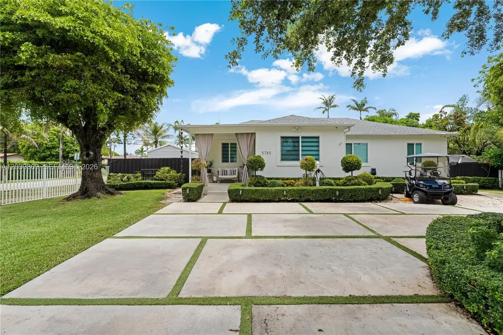 5785 SW 46th Terrace Miami FL 33155