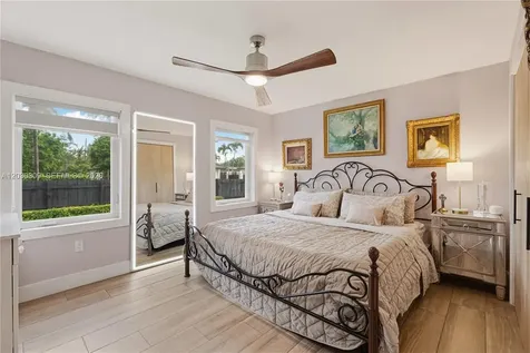 5785 SW 46th Terrace Miami FL 33155