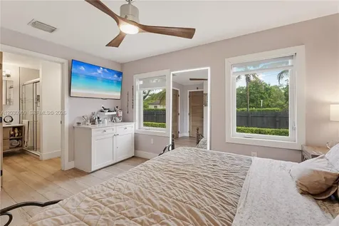 5785 SW 46th Terrace Miami FL 33155