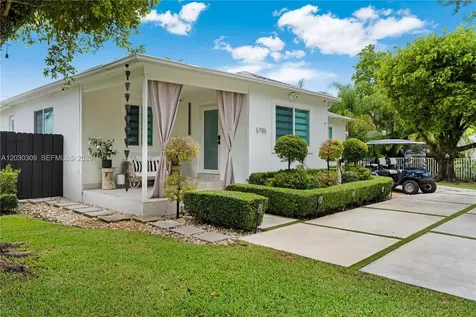 5785 SW 46th Terrace Miami FL 33155