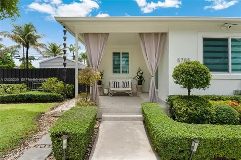 5785 SW 46th Terrace Miami FL 33155