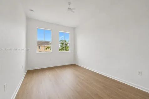 2390 SE 15th Street Homestead FL 33035