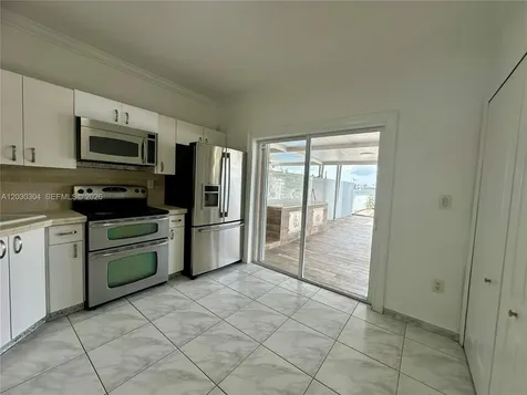 9837 W Okeechobee Road Hialeah Gardens FL 33016
