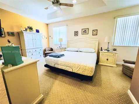 2499 SE 14th Street Homestead FL 33035