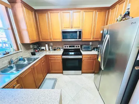 2499 SE 14th Street Homestead FL 33035