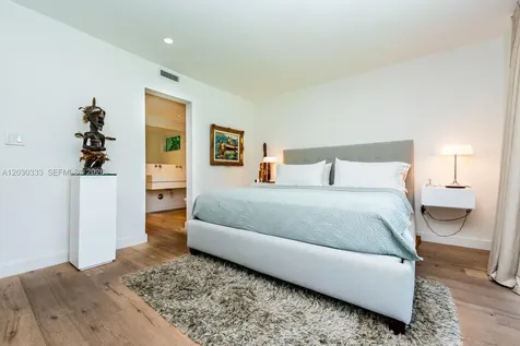 575 W 50th Street Miami Beach FL 33140