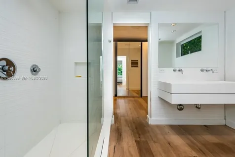 575 W 50th Street Miami Beach FL 33140