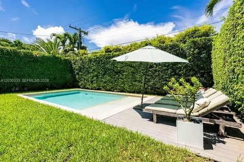 575 W 50th Street Miami Beach FL 33140