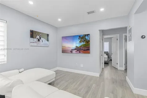 1620 SW 19th Street Miami FL 33145