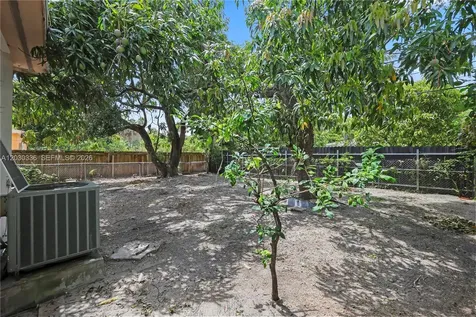 579 NW 119th Street Miami FL 33168