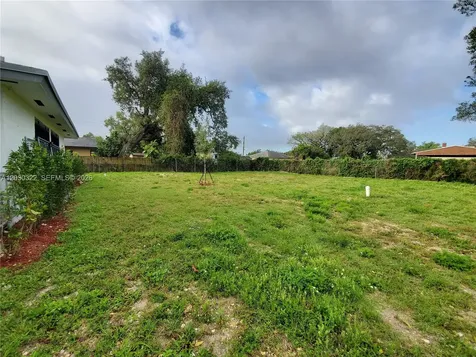 10372 NW 10th Avenue Miami FL 33150