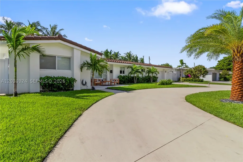 2862 NE 35th Court Lighthouse Point FL 33064