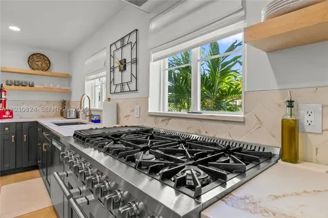 2862 NE 35th Court Lighthouse Point FL 33064