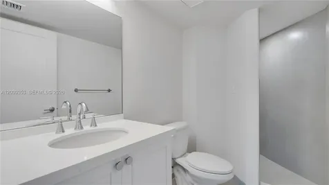 555 NE 34th Street Miami FL 33137