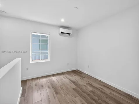 Miami Beach FL 33139