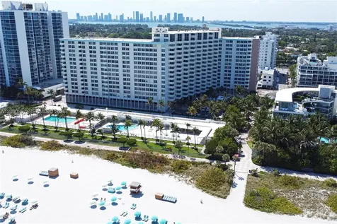 2899 Collins Avenue Miami Beach FL 33140