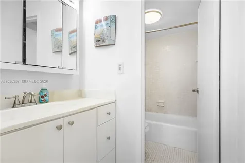 2899 Collins Avenue Miami Beach FL 33140