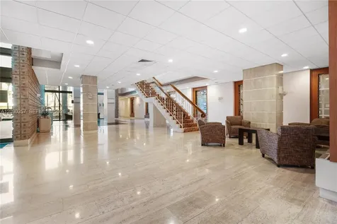 2899 Collins Avenue Miami Beach FL 33140
