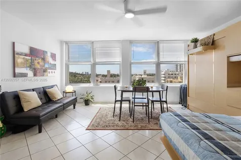 2899 Collins Avenue Miami Beach FL 33140
