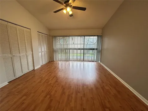 4401 SW 70th Terrace Davie FL 33314