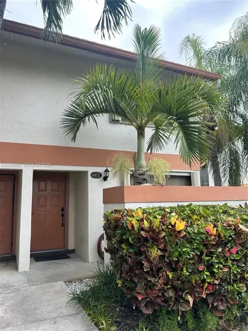 4401 SW 70th Terrace Davie FL 33314
