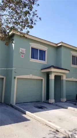 280 Crestwood Circle Royal Palm Beach FL 33411
