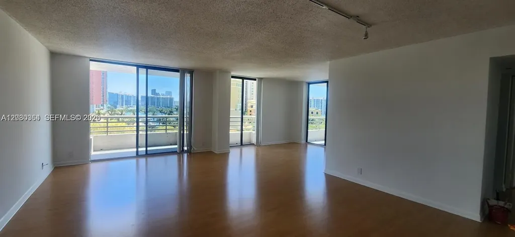 3300 NE 191st Street Aventura FL 33180