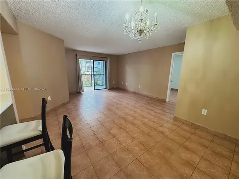 927 NE 199th Street Miami FL 33179