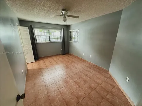 927 NE 199th Street Miami FL 33179