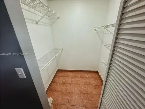 927 NE 199th Street Miami FL 33179