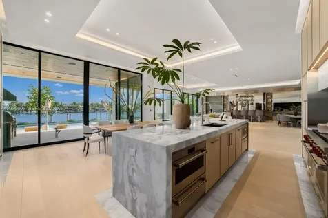 360 S Hibiscus Drive Miami Beach FL 33139