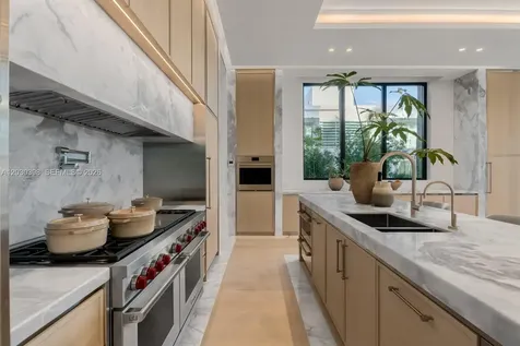 360 S Hibiscus Drive Miami Beach FL 33139