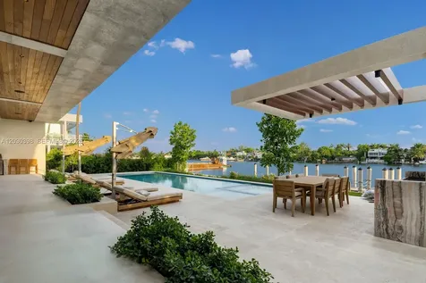 360 S Hibiscus Drive Miami Beach FL 33139