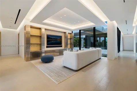 360 S Hibiscus Drive Miami Beach FL 33139